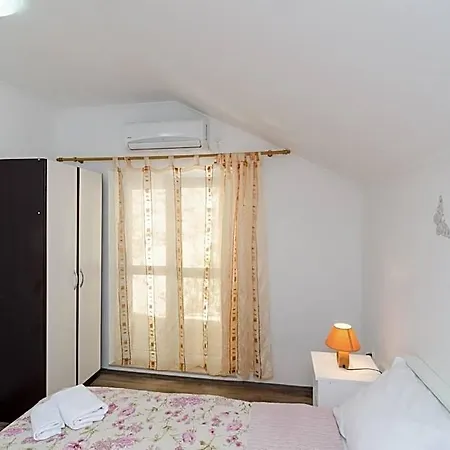 Guest house Daniela 3*