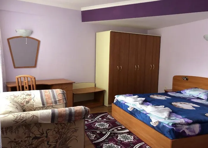 Daniela 3*
